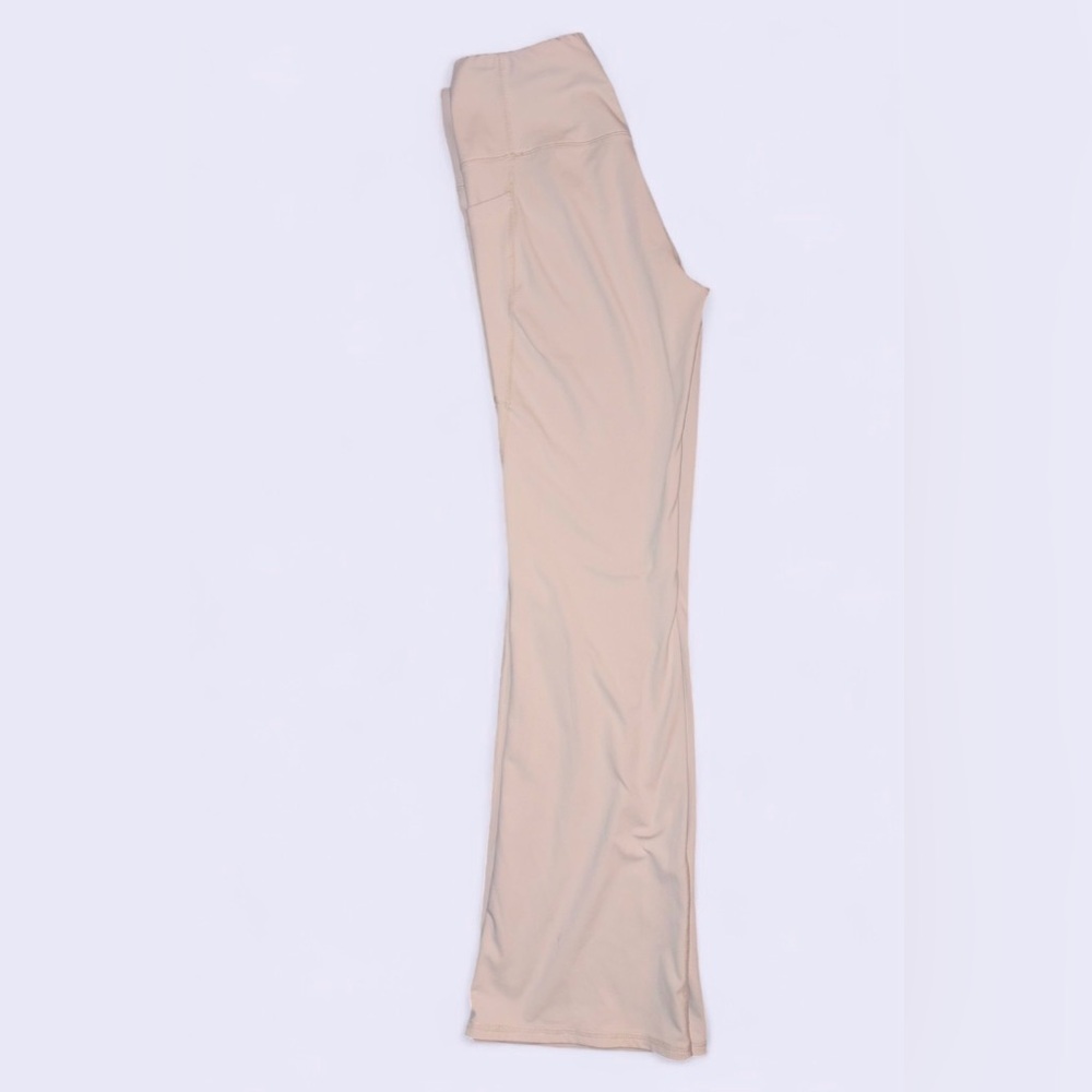 Beige High-Waisted Flare Yoga Pants w/ Pockets | Women’s Size Small - Picture 9 of 9